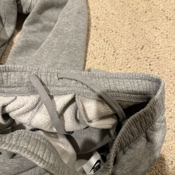 Nike Gray Jogger Pants - Picture 5 of 5